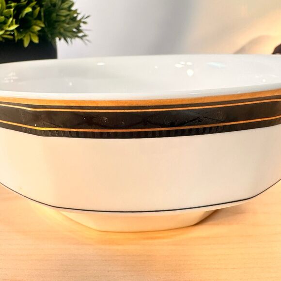Fine China Christopher Stuart Bowl
by CHRISTOPHER STUART - Picture 10 of 11